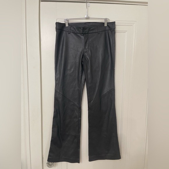 FREE PEOPLE LowRise LOVE LANGUAGE Slim Vegan Leather Pant Size 4 - Picture 6 of 9